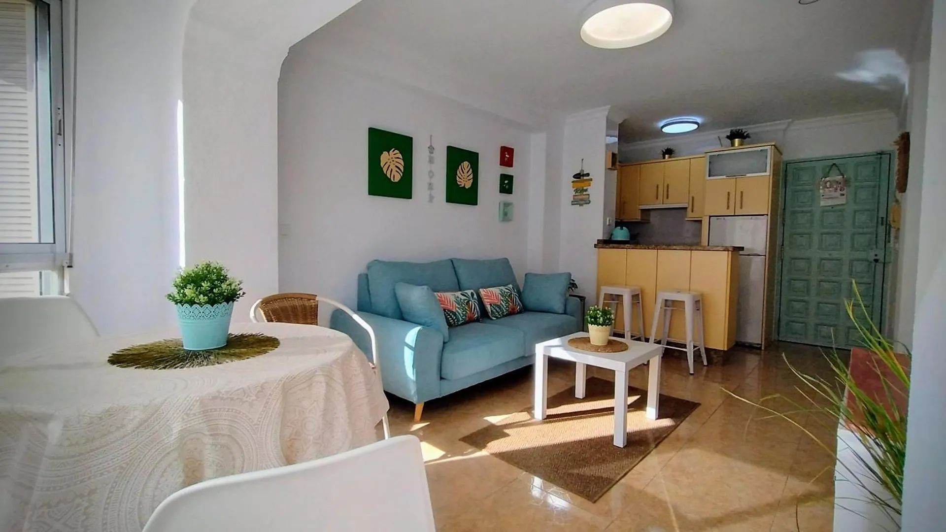 Hoja Cala Apartment Algarrobo